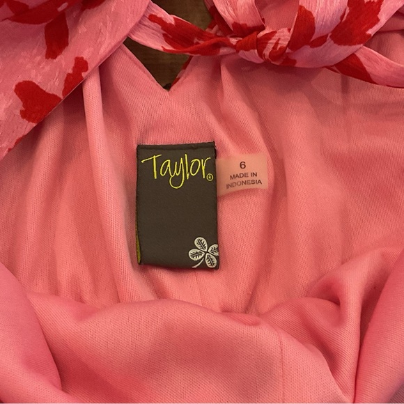 Taylor Smocked Waist Dress‎ - Picture 7 of 12